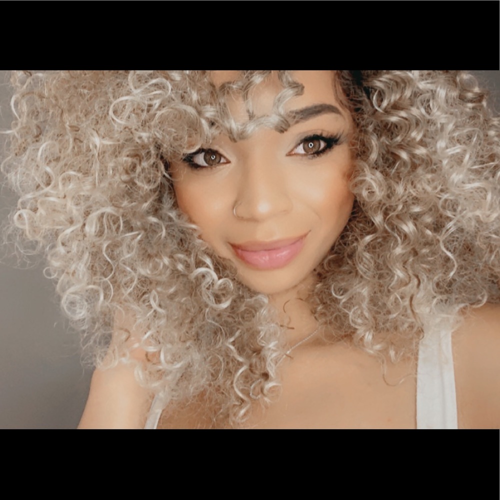 Meet your Posher, Deznia